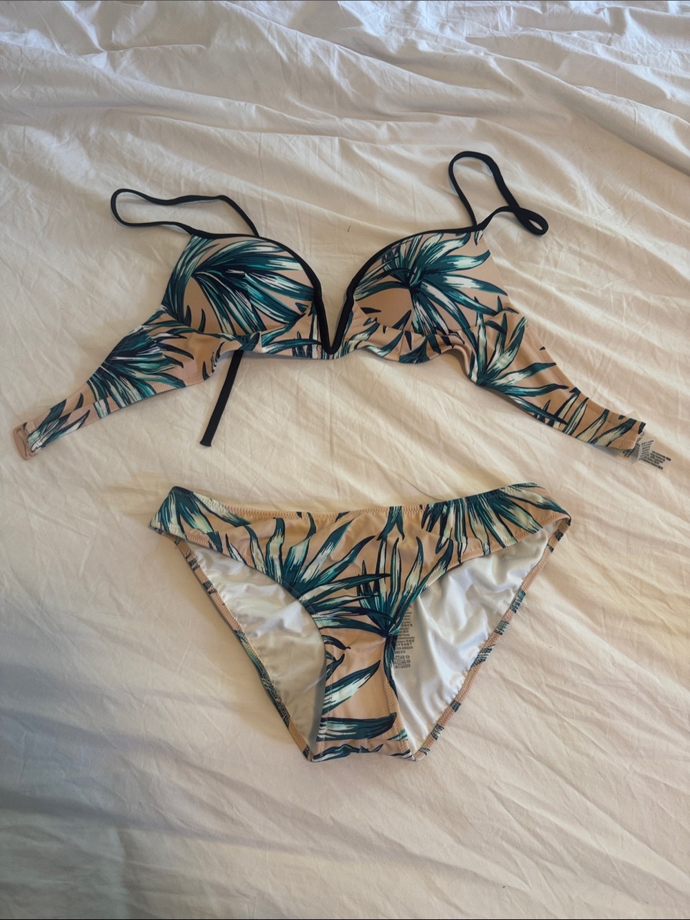 PINK Victoria's Secret Teal Palm Print Bikini - Beige Base size Medium